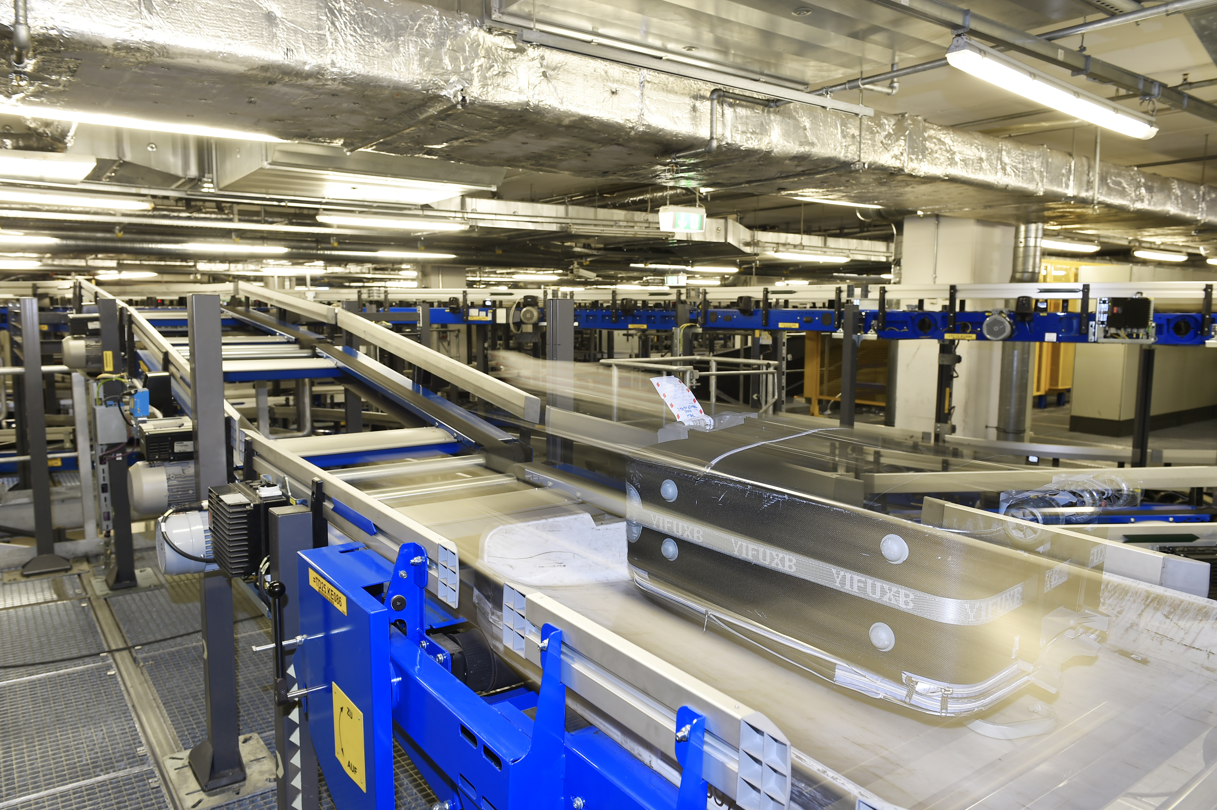 Airport baggage handling system